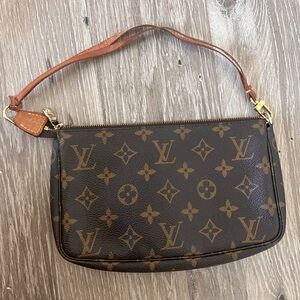 Louis Vuitton Pochette
